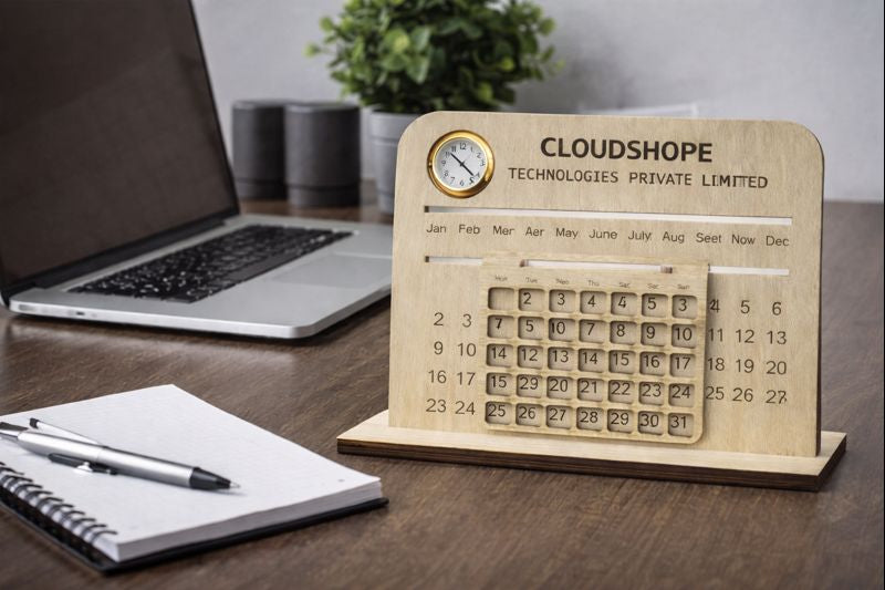 Elegant Wooden Desk Calendar
